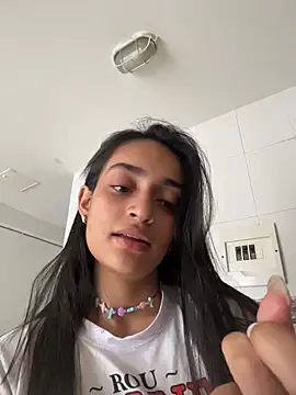 Snapshot of leilani_X chatting on 05.22.26 leilani X online show from 05.22.26