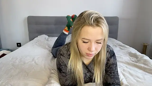 alyrasun online show from 04.18.26