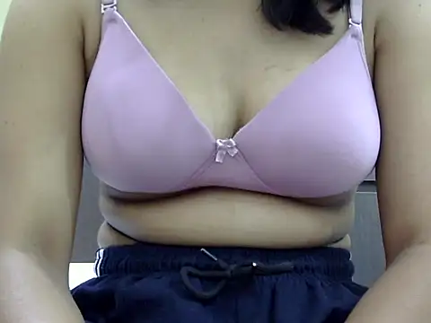 Snapshot of kAVYA_05 chatting on 04.28.26 kAVYA 05 online show from 04.28.26