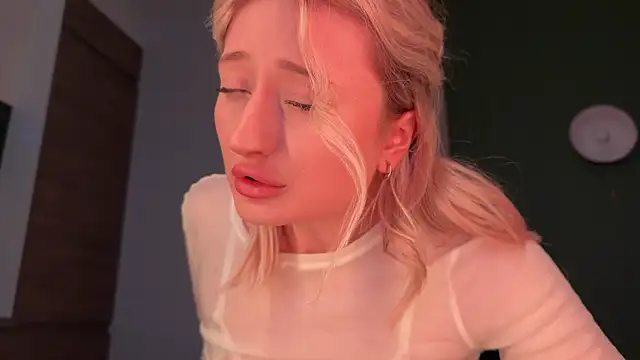 Wendy Amberr online show from 03.22.26