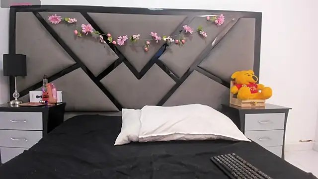 akiraloveee online show from 06.25.26