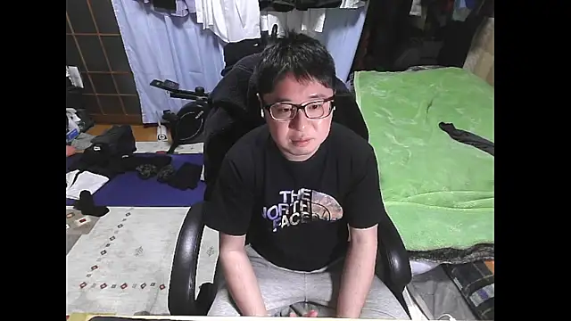 Snapshot of hide39 chatting on 03.08.26 hide39 online show from 03.08.26