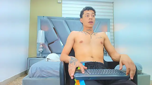 HENRY GREEN2 online show from 03.28.26