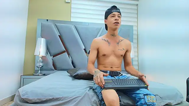 HENRY GREEN2 online show from 04.01.26