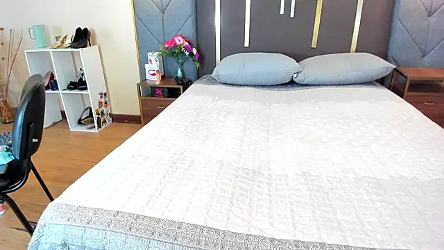 SofiiMontes online show from 04.06.26