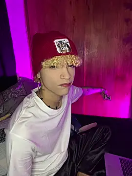 Lucke Ccollins online show from 04.28.26