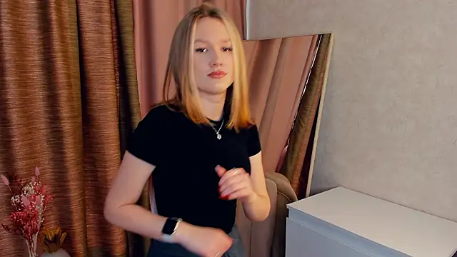 CelsaDelucia online show from 03.10.26