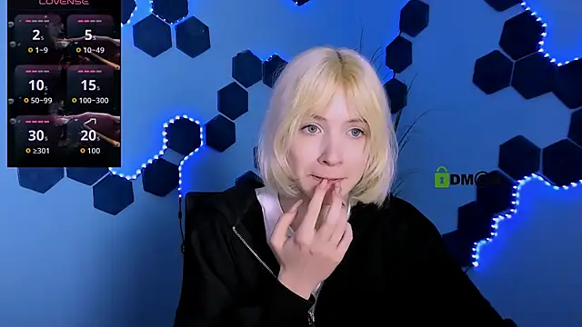 Snapshot of _sabrina_moore chatting on 04.29.26 sabrina moore online show from 04.29.26