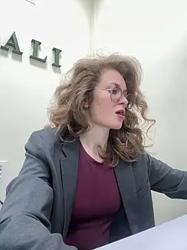 Hii Adel online show from 03.25.26