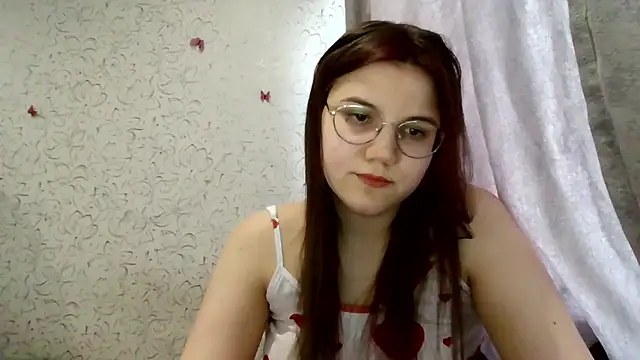 Aurora Breeze online show from 04.09.26