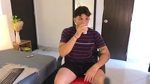 MrAdonis  online show from 04.07.26