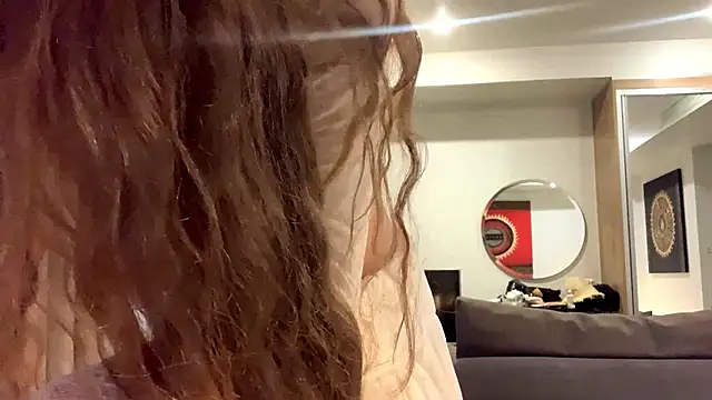 Kissme Kira online show from 04.02.26