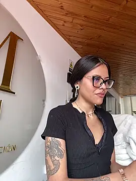 Cloe pink1 online show from 03.16.26