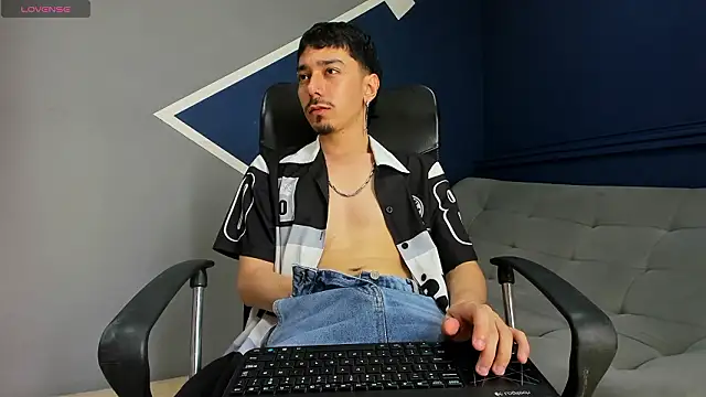 finn jackson online show from 03.11.26