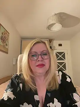JanieLight53 online show from 05.04.26