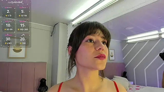 Snapshot of NatyBliss_gh chatting on 05.13.26 NatyBliss gh online show from 05.13.26