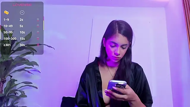 BellaRomano online show from 04.21.26