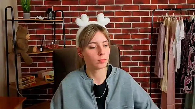 RebeccaaNelson online show from 03.23.26