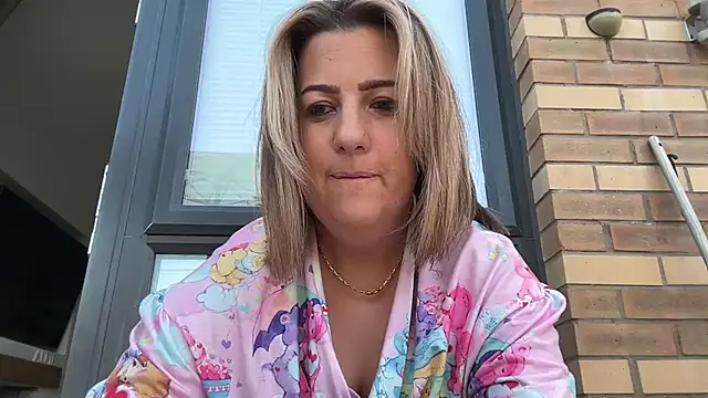 Snapshot of annabellewarick chatting on 07.21.26 annabellewarick online show from 07.21.26