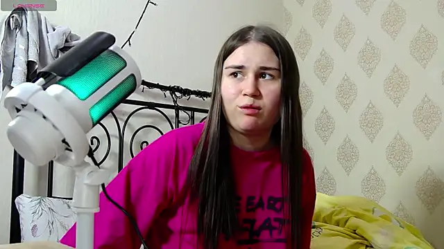 LucyMur online show from 04.20.26