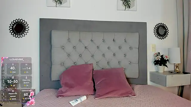 Arya Grey online show from 04.01.26