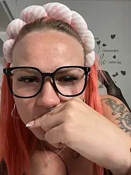 Snapshot of Fiebie_licious_ chatting on 07.19.26 Fiebie licious online show from 07.19.26
