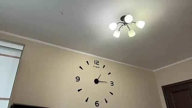 AdeleVelvet online show from 04.07.26