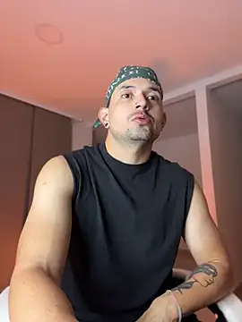 TroyeSavage online show from 04.16.26