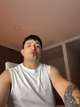 TroyeSavage online show from 04.21.26