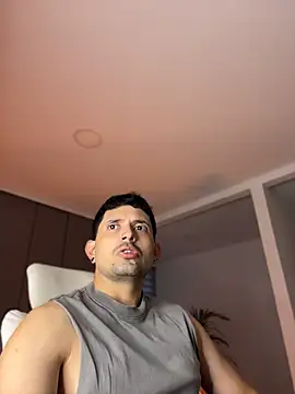 TroyeSavage online show from 04.22.26