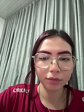 Snapshot of gatita_b chatting on 03.09.26 gatita b online show from 03.09.26