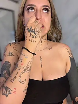 CarolQueen1  online show from 03.29.26