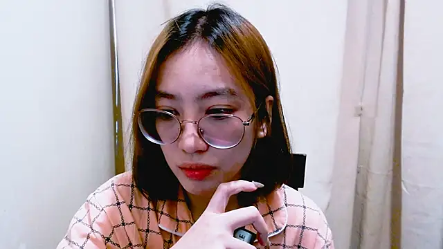 Snapshot of parker_pixie chatting on 04.01.26 parker pixie online show from 04.01.26