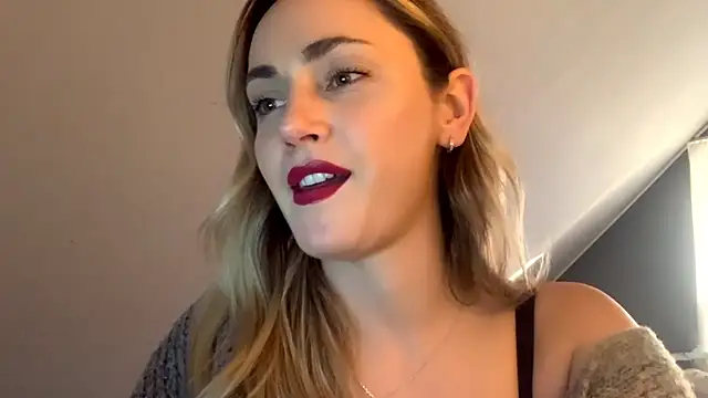 ScarlettSensitive online show from 03.18.26