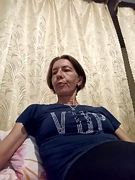 Snapshot of Tania9876 chatting on 07.27.26 Tania9876 online show from 07.27.26
