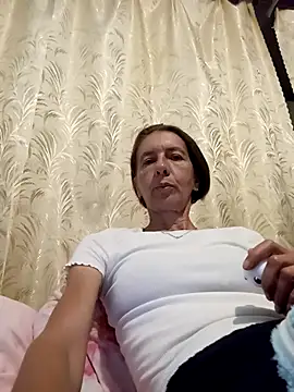 Snapshot of Tania9876 chatting on 07.28.26 Tania9876 online show from 07.28.26