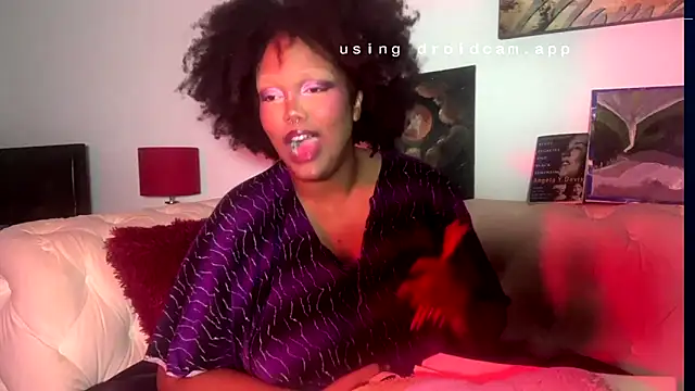 Snapshot of juicy_janet chatting on 03.28.26 juicy janet online show from 03.28.26