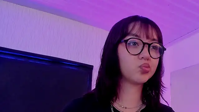 LilithBluum online show from 04.28.26