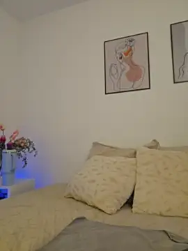 Victoria Evanss online show from 07.23.26