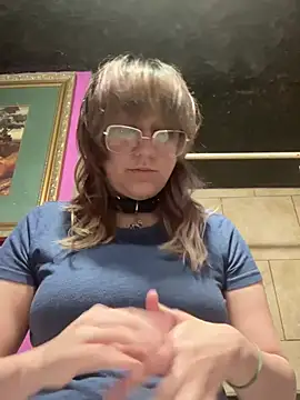 wolfie wuf online show from 03.10.26