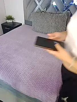 Liily Foxxy online show from 04.23.26