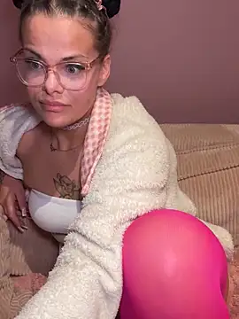 EmiliaSunx online show from 03.11.26