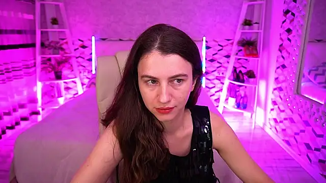 LittleJulii online show from 06.10.26