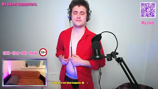 Snapshot of SweatyJay chatting on 03.16.26 SweatyJay online show from 03.16.26