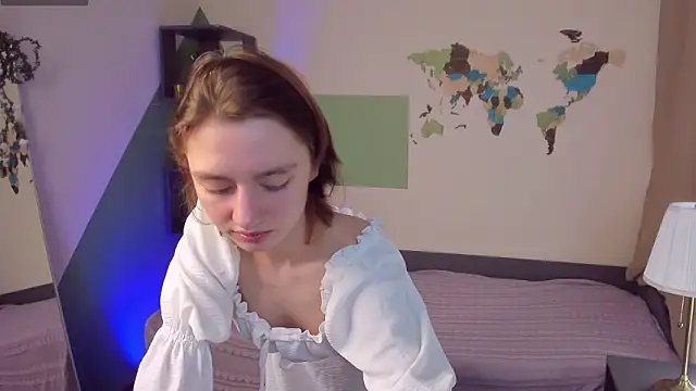 Pretty Victoria online show from 03.16.26