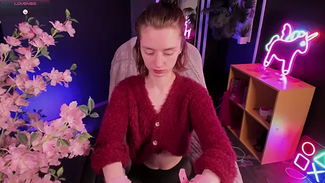 Pretty Victoria online show from 04.26.26