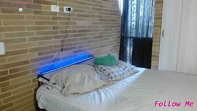 sweet-little online show from 03.28.26