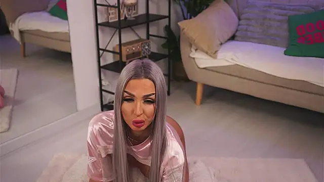 Snapshot of ArianaXO_ chatting on 04.18.26 ArianaXO online show from 04.18.26