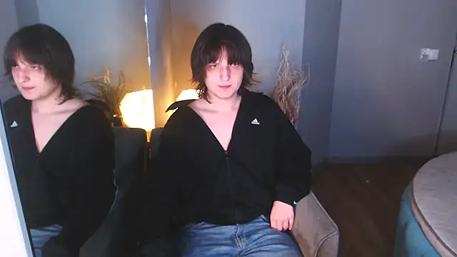 Snapshot of delalex chatting on 05.29.26 delalex online show from 05.29.26