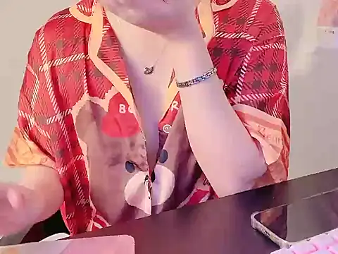Snapshot of hunhun122 chatting on 06.28.26 hunhun122 online show from 06.28.26